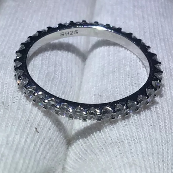 NEW 18K White Gold Diamond Eternity Stackable Ring - Picture 7 of 8